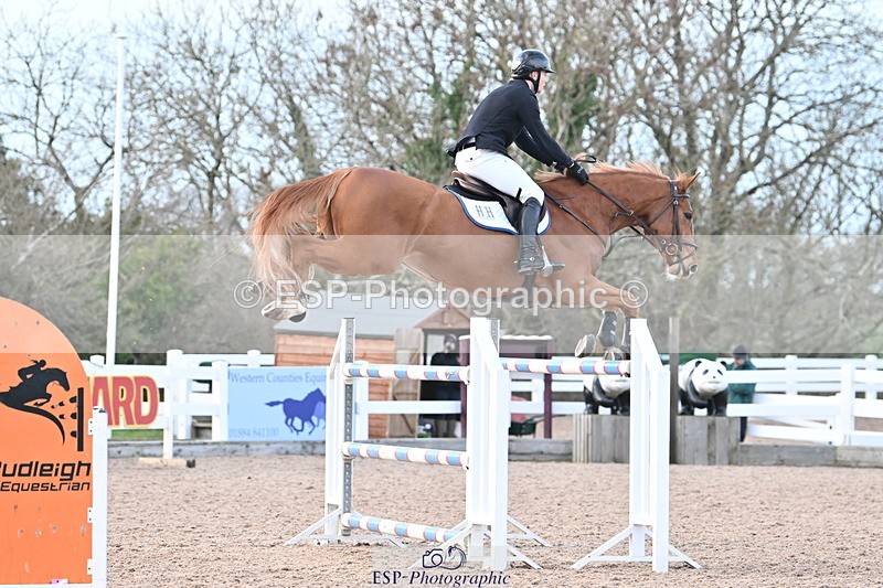 231208A-152113-01281 - Cls 7 National 1.30m & 1.40m