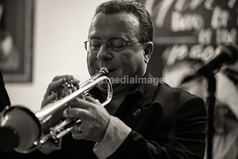  - TOM & SIMON GARDNER PLAY BROTHERS CANDOLI