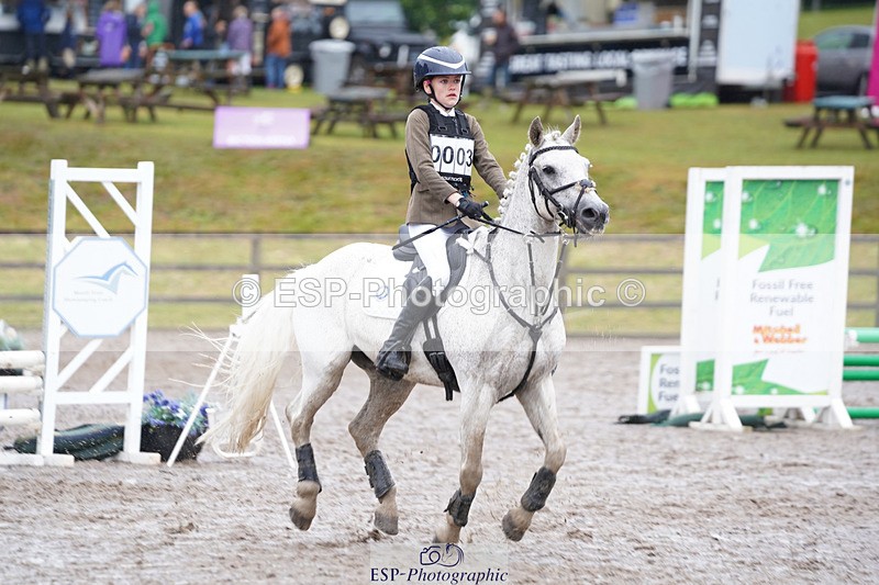 240824X-093228-22373 - 70cm Round 1 9.30 to 11.10