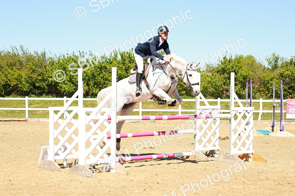 SBM_001411 - Class 4 - Senior Newcomers 1.10m