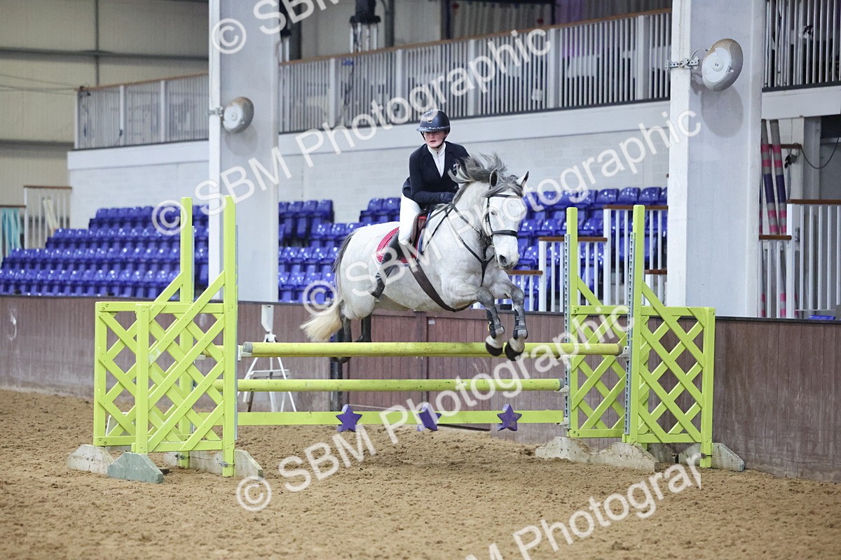 SBM_003437 - Class 11 - Blue Chip Pony Newcomers - 1.00m Open