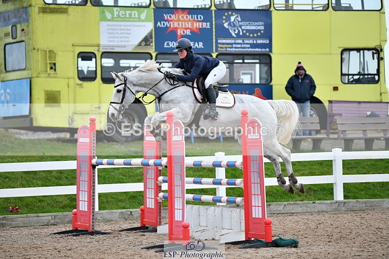 240124A-142551-00838 - Cls 5 Foxhunter & 1.20m Open