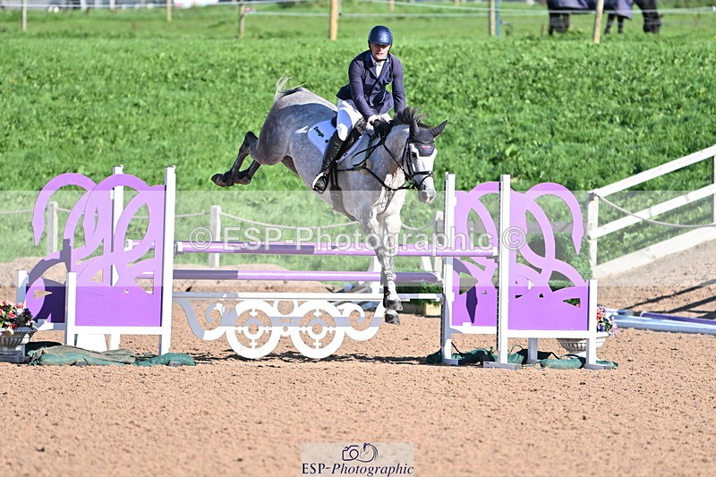 231014A-113410-04422 - Cls 18 Newcomers & 1.10m Open