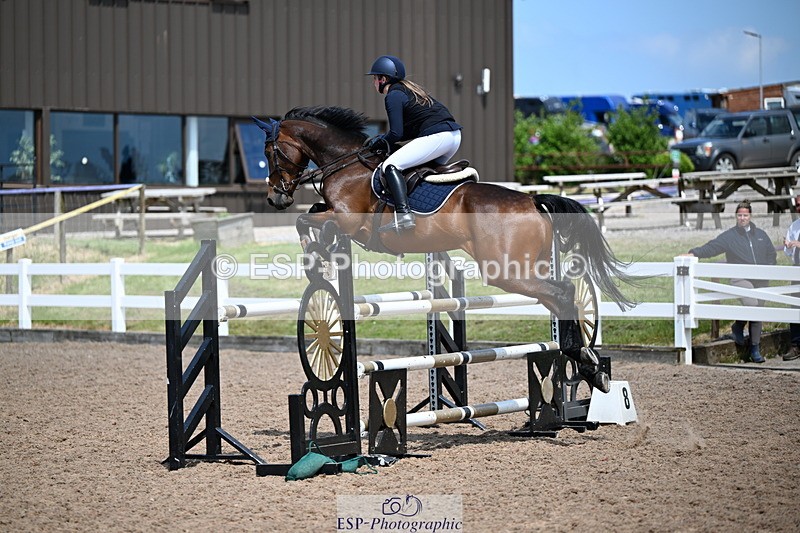 240605A-142642-00737 - Cls 4 Newcomers and 1.10m Open