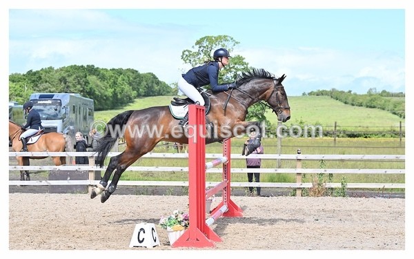 BPP_1078 - CLASS 4 FRI Newcomers/ 1.10m Open