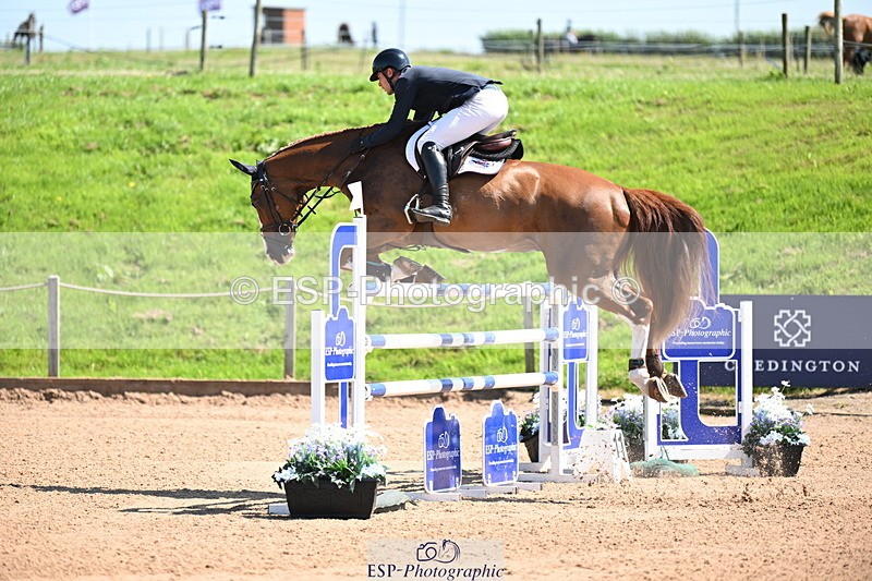 240718A-112022-04741 - Cls 1, 3 Star Small Tour 1.35m