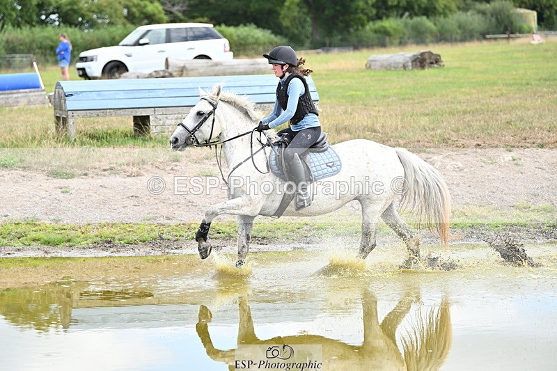 250821B-111208-00199 - Group B - Danielle