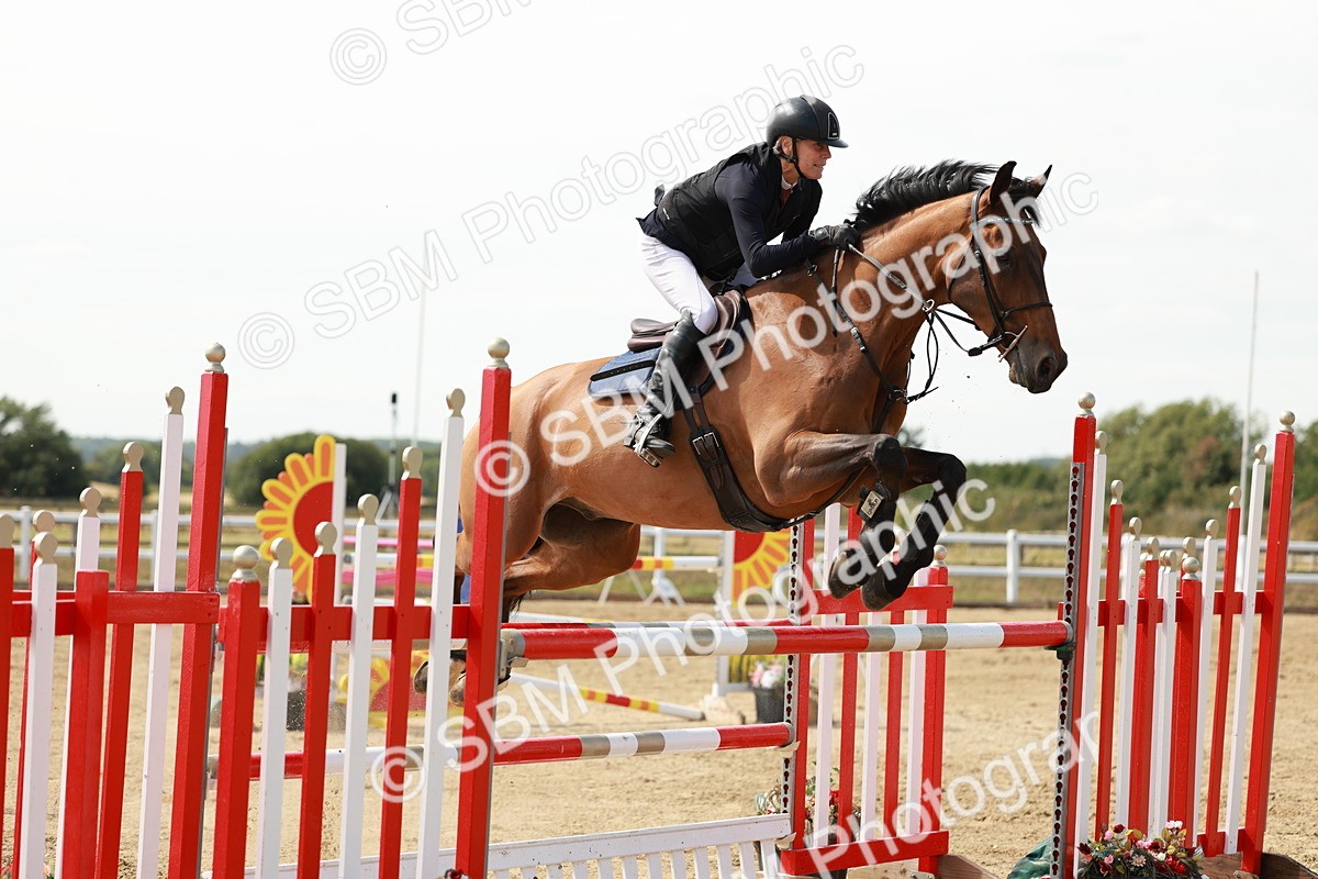 SBM_008082 - Class 4 - Senior Foxhunter - 1.20m Open
