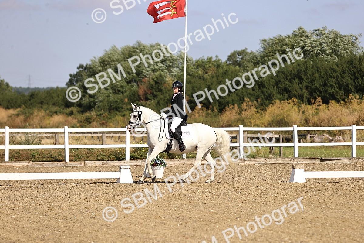 SBM_008669 - Novice 5 - 08.30-9.33