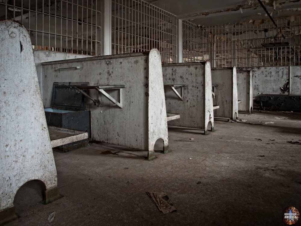 Essex County Jail Annex (Caldwell, NJ) | Day Room - Essex County Jail Annex