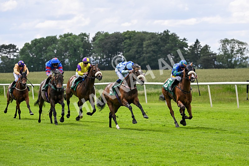 050626-Race 4-Annie Edson Taylor-3264 - Race 4 15.30pm Moody Construction Handicap