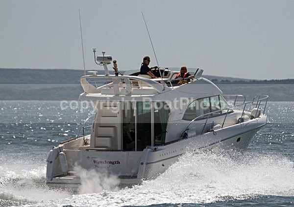 110603 WAVELENGTH JEANNEAU PRESTIGE IMG_1086 - Flybridge Cruisers