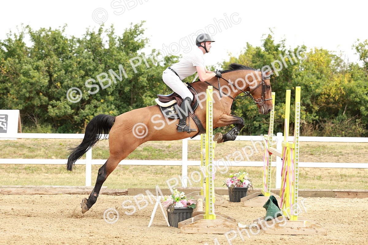 SBM_016884 - Class 20 - Senior Newcomers - 1.10m