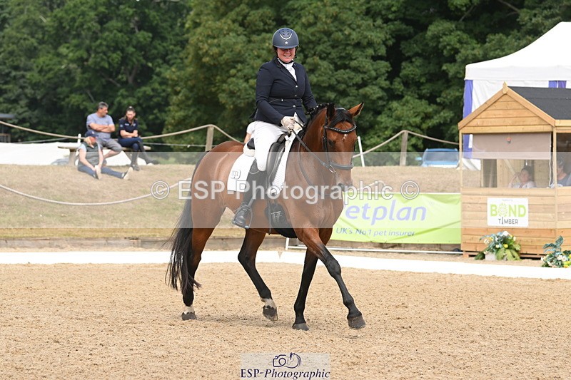 250719A-105158-04076 - 134-Carly.Moore-Taylors.Park.De'.Debutant