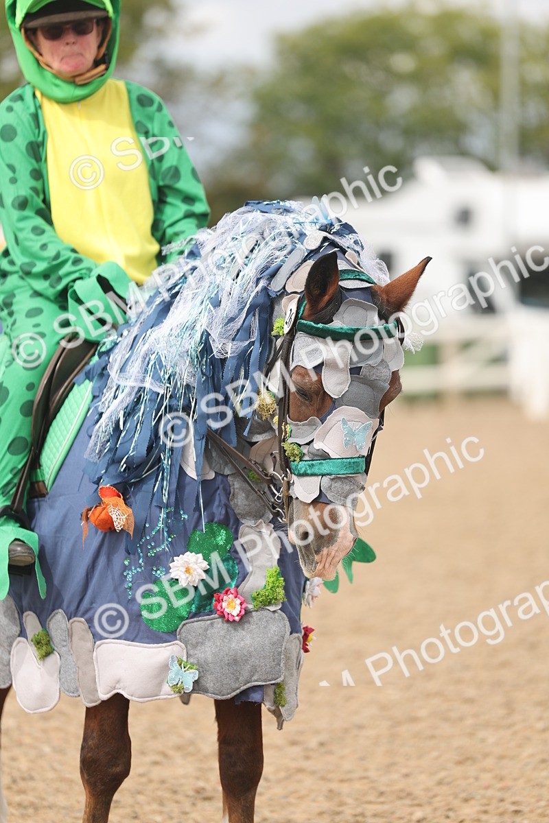 SBM_05062 - Class 21 - Fancy Dress