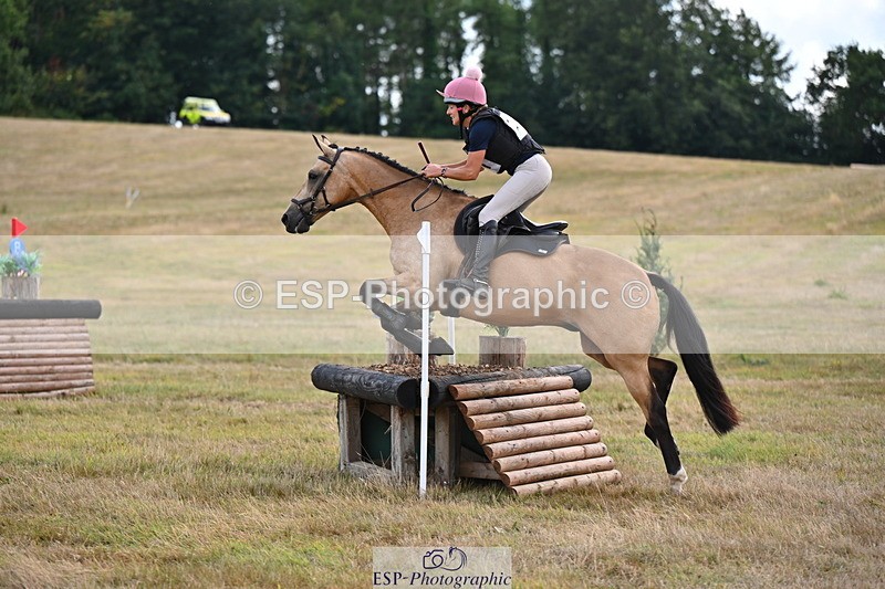 250803A-161203-16751 - Q-751-Fiona.Lewis-BALLYANNY.BUTTONS