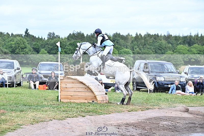 250525A-130743-16177 - D-470-Kitty.King-VENDREDI.BIATS