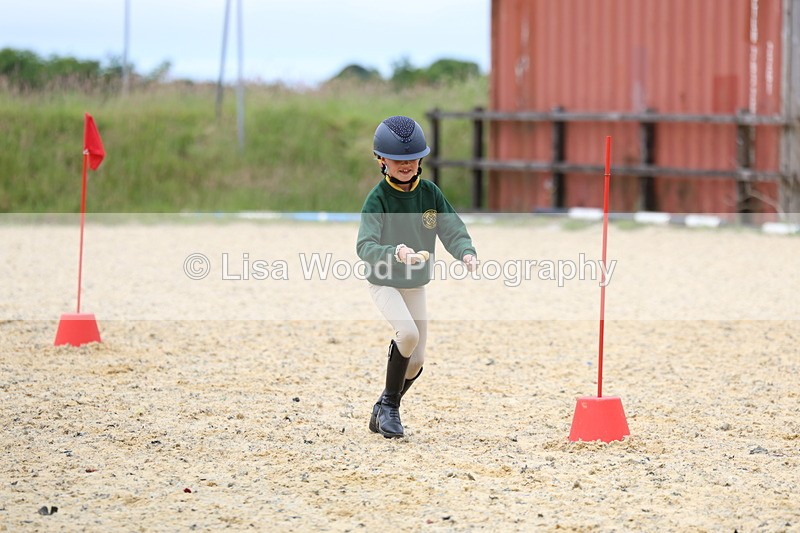 3E7A0046 - Egg and Spoon