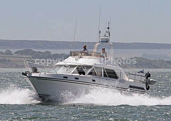 100709 ZELIA IMG_3737 - Flybridge Cruisers