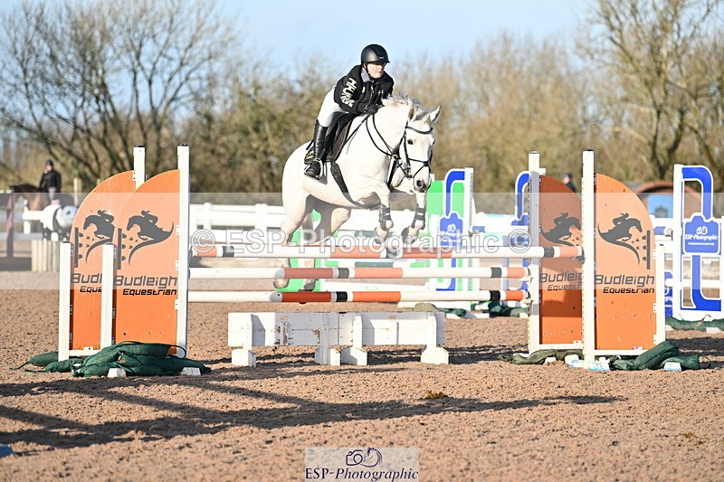 231210A-132556-02587 - Cls 20 Newcomers & 1.10m Open