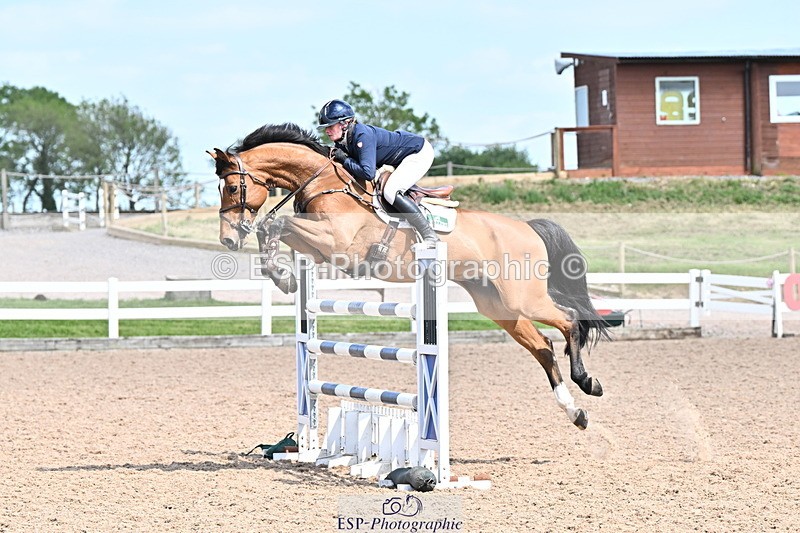 240605A-154054-00932 - Cls 5 Foxhunter and 1.20m Open