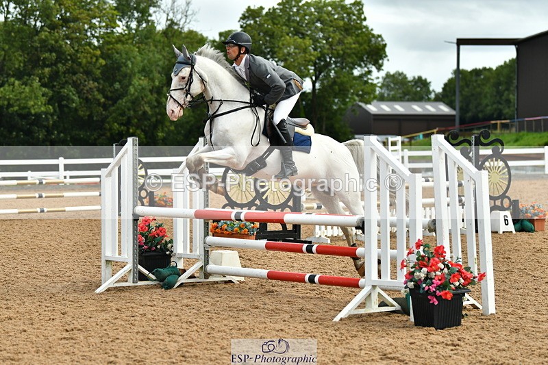 230813A-092917-11064 - Cls 39 A&B British Novice & 90cm Open