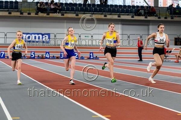 AgeInd25SUN-912248 - Track Female Set One