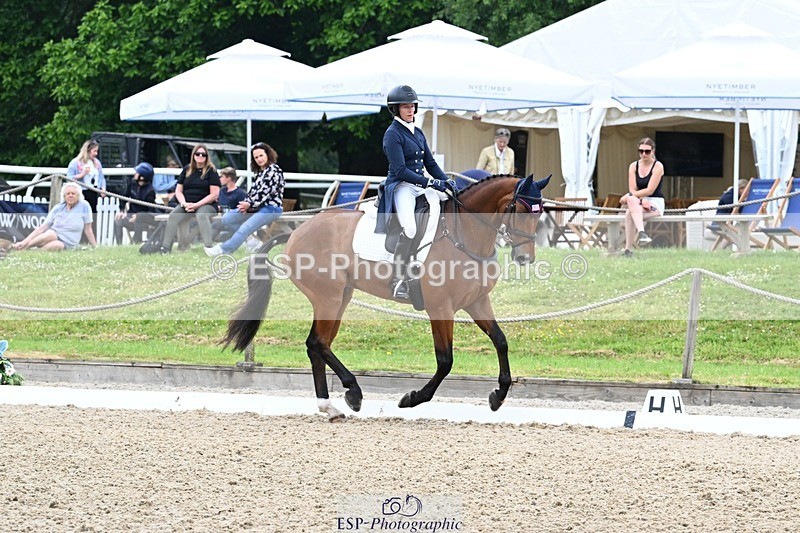 260528A-111519-03581 - G-710-Alexandra.Knowles