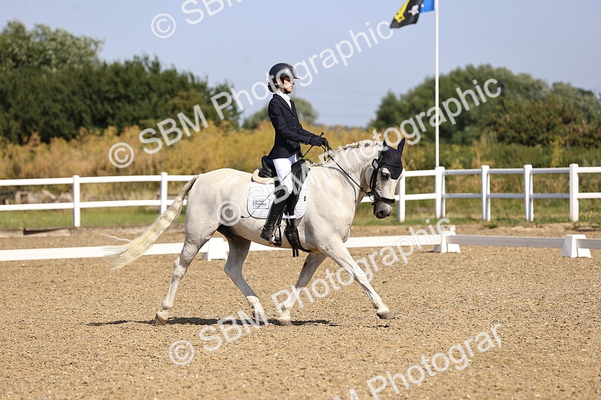 SBM_009214 - Novice 5 - 9.50-10.53