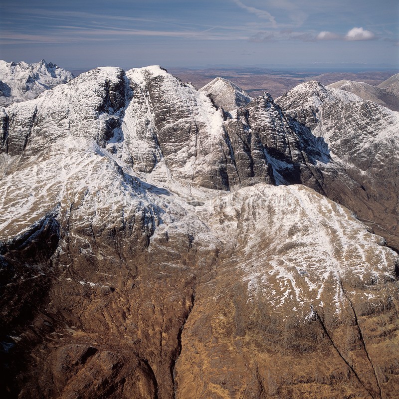 A00722H Blabheinn and Garbh-bheinn on Skye - Mountains, hills and moors