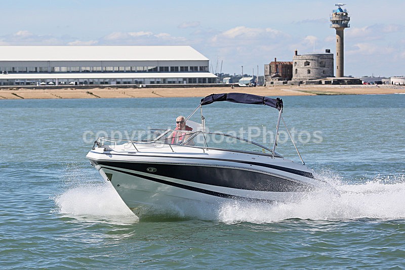160826 REGAL 2250 - Y92A5989 - Motorboats - Open