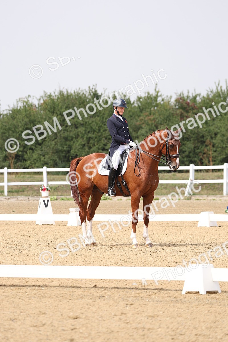 SBM_007377 - Class 9 - FEI INT I - 14.57-15.45