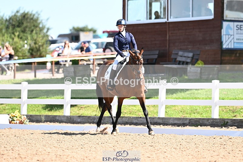 240816A-113226-04057 - 198-Lindsey.Cheffings-Prima