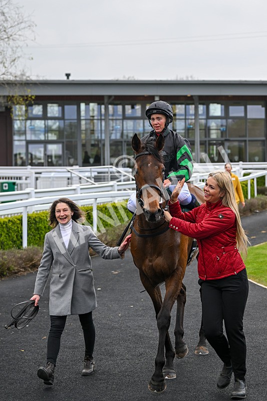 230425-Race 3-Tralee Girl-0324 - Race 3