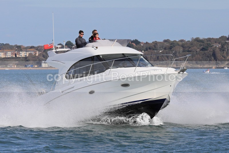 170923 PLAN B - BENETEAU ANTARES 1Y3A2340 - Flybridge Cruisers
