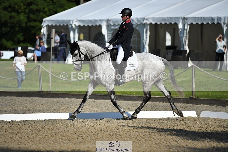 230525-090518-01529 - 302-EN_TARO_DES_VERNIER-Oliver_Townend-WEDTrotUp+DR
