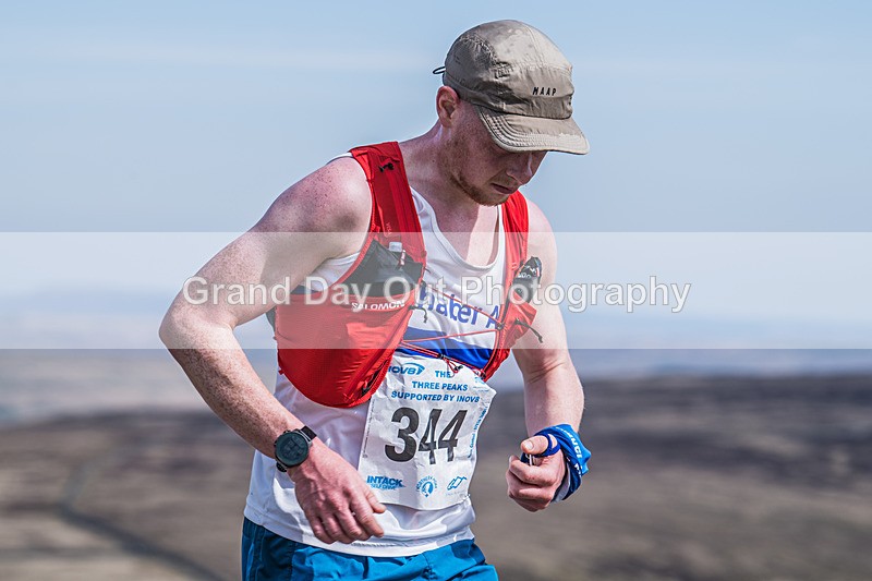 Pen-Y-Ghent-28 - The 3 Peaks Race Saturday 25th April 2026 - Pen Y Ghent