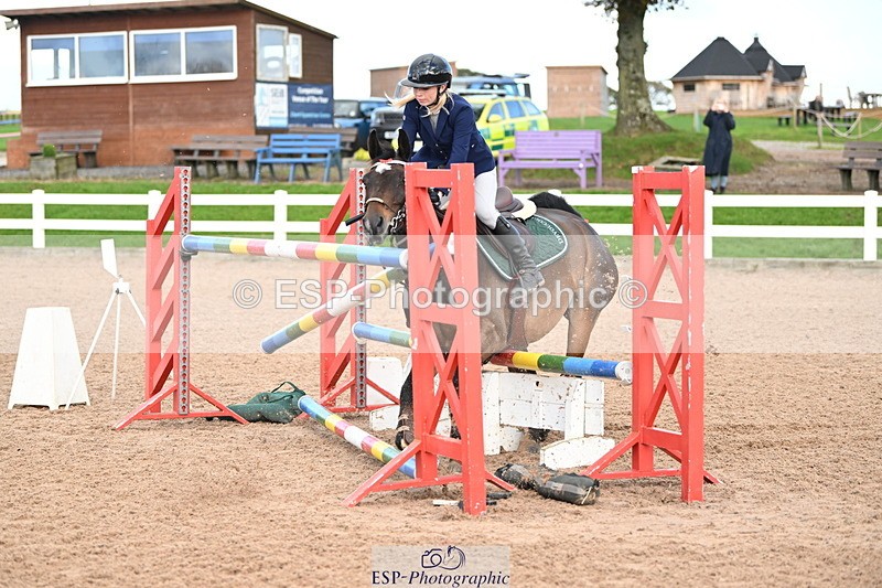 241023A-152341-01180 - Cls 5 Foxhunter and 1.20m Open