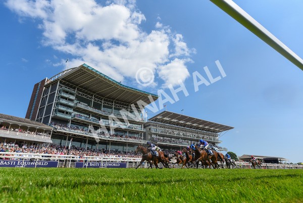 270523-Race 3-Chipstead-5353 - Race 3 2.40pm William Hill Epic Boost Handicap