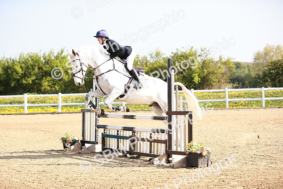  - Class 21 - Senior British Novice - 90cm