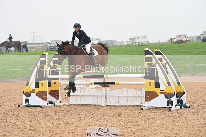 230916A-164612-05643 - Cls 19 Snr 1.10m Derby