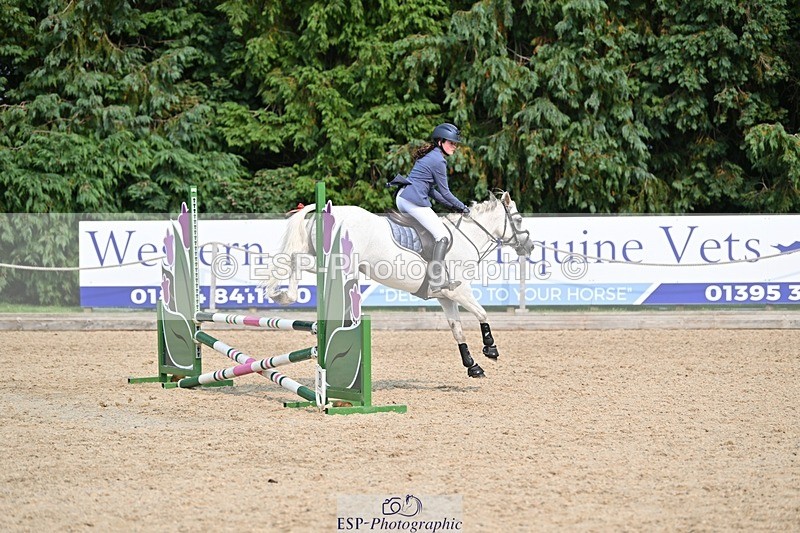 240818-161609-05373 - Cls 13 Pony Intro 70cm