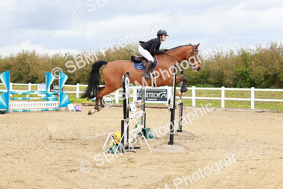 SBM_002279 - Class 10 - Senior Newcomers - 1.10m