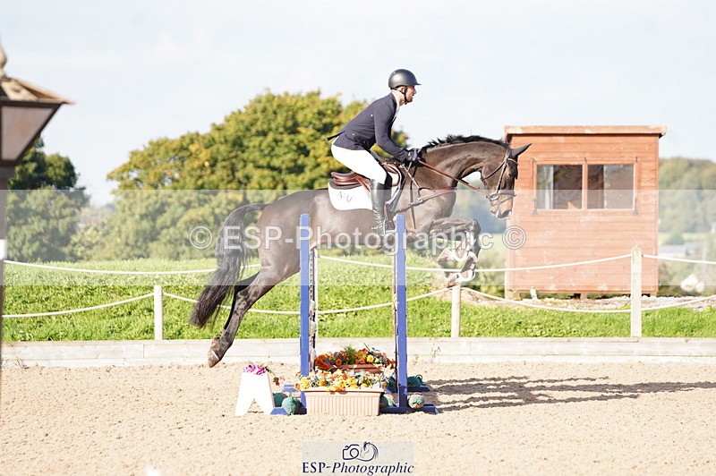 241004A-101352-00049 - Fri 01 Snr Disco & 1.00m Open