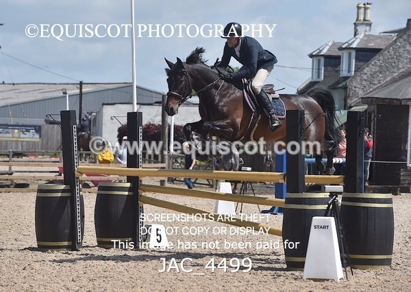 JAC_4499 - CLASS 6 Senior Newcomers/ 1.10m Open