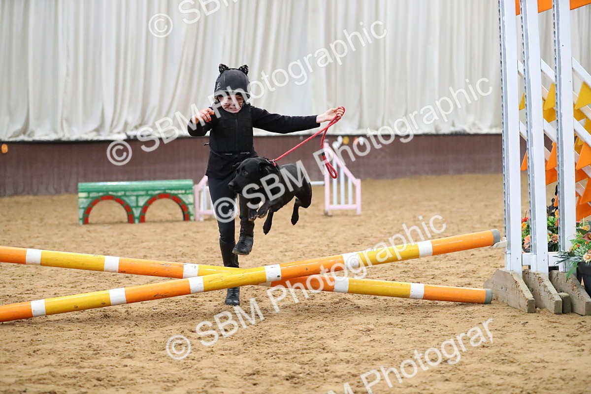 SBM_001897 - Class 3 - Horse & Hound