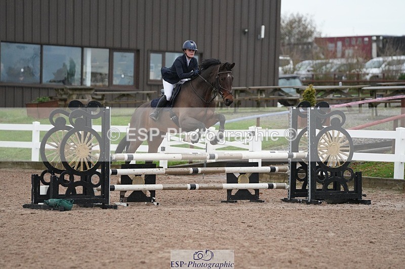 251109-090033-03128 - Cls 15 British Novice and 90cm Open