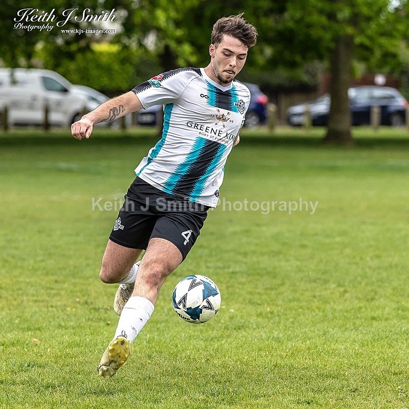 9KJS8996 - Pitch 3. Abington FC vs Royals. Abington Park. 10th May 2026.