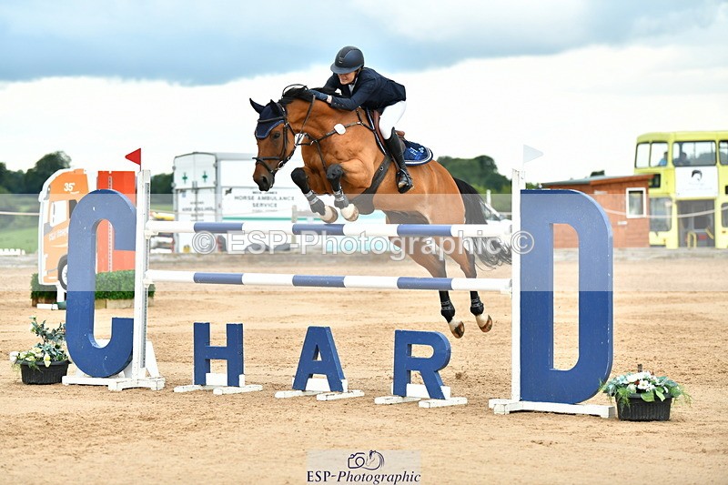 230720A-152527-03859 - Cls 9, 2 Star Big 1.40m Start to break