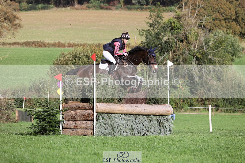 241025-114137-06539 - 055-Ellie.Fredericks-UPPER.CLASS.BRIT